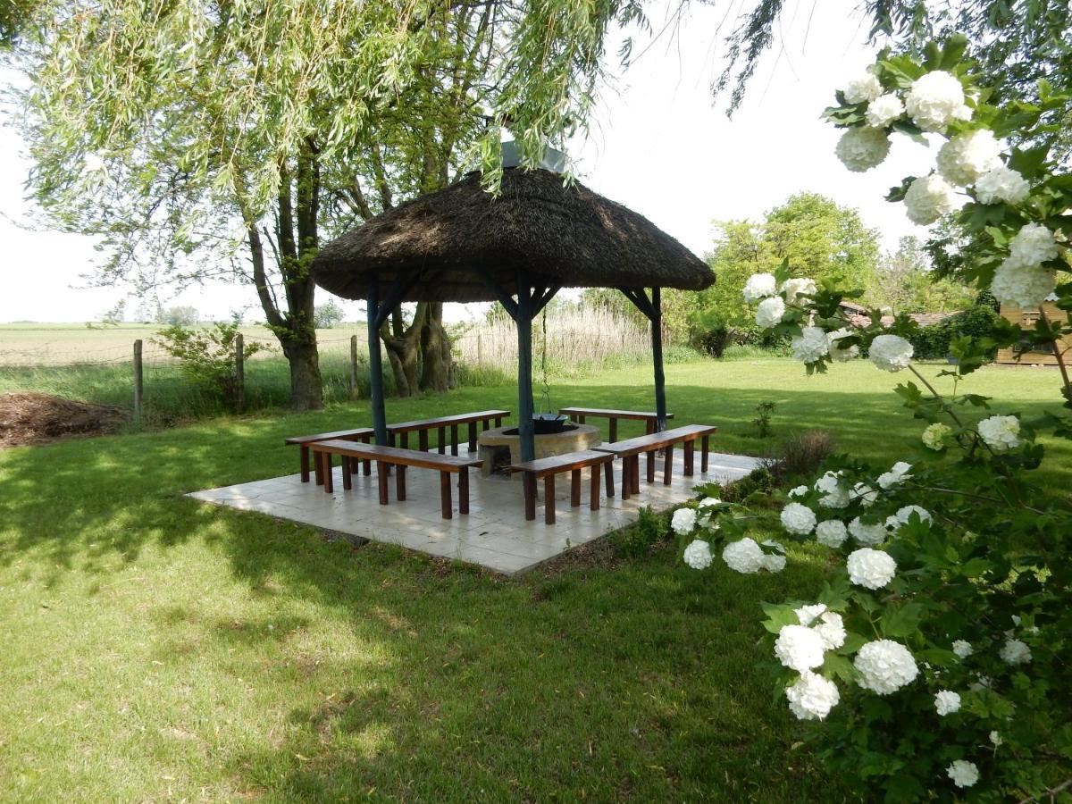 Bed and Breakfast Herberg Tisza Tiszababolna Екстер'єр фото